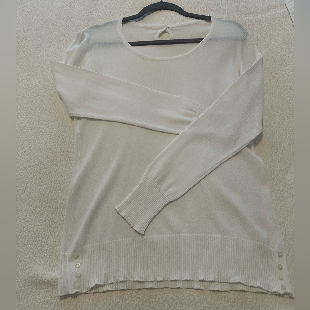 Elegant White Sweater with Button Detail size M
